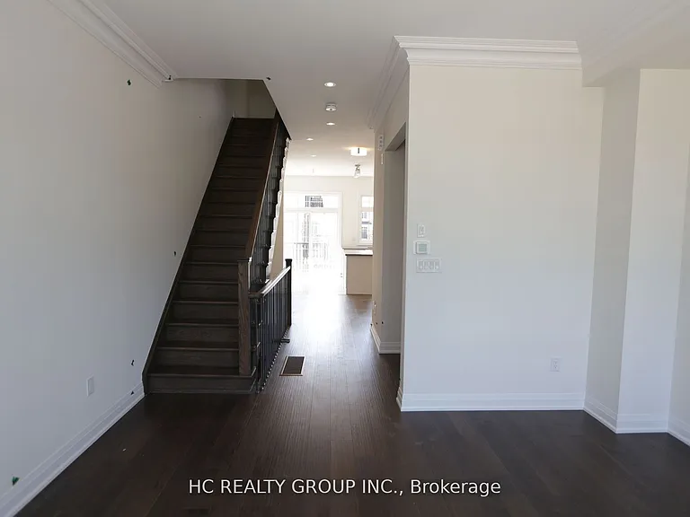 4245 Major Mackenzie Dr E — Photo 10