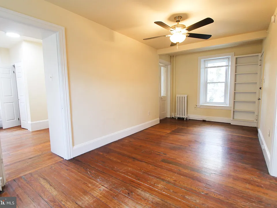 102 E Mount Airy Ave #2R