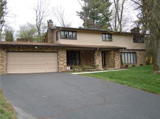1615 Tier Dr, Pittsburgh, PA 15241