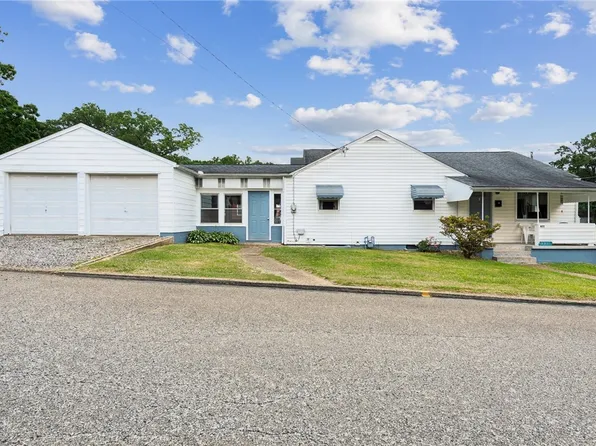 401 W 5th Ave, Derry, PA 15627