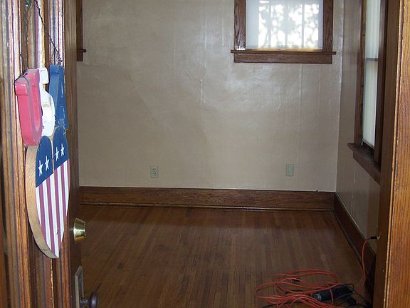 Entry Way to Living Room
