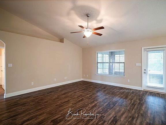 5th image of 2112 Stennis Dr