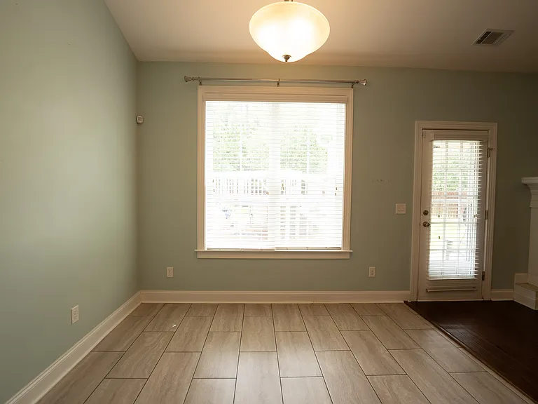 117 Laguna Way — Photo 16