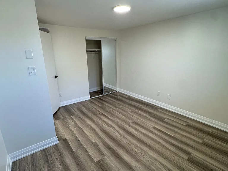 109 Connelly Dr — Photo 15