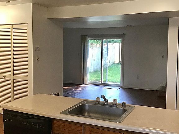 3rd image of 506 Blackbird Dr