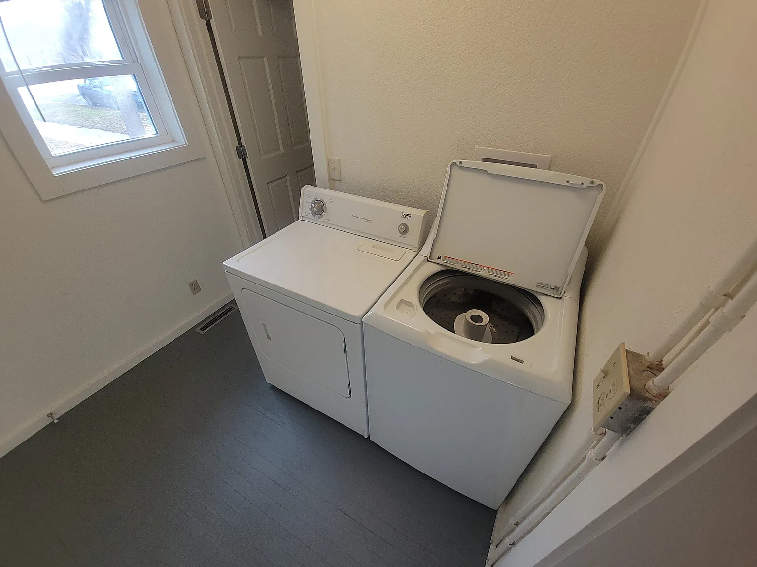 4 bed, 1.5 bath, $1,920 — Photo 4