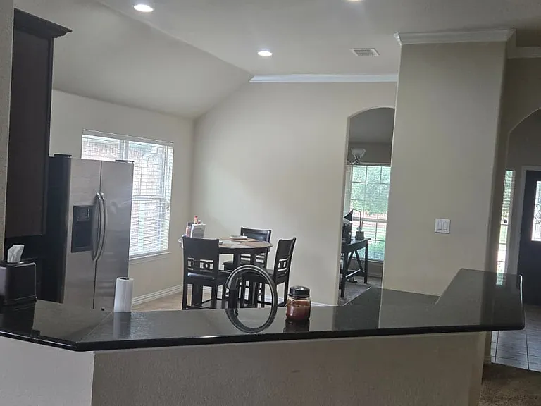 5116 Seashore Ln — Photo 5