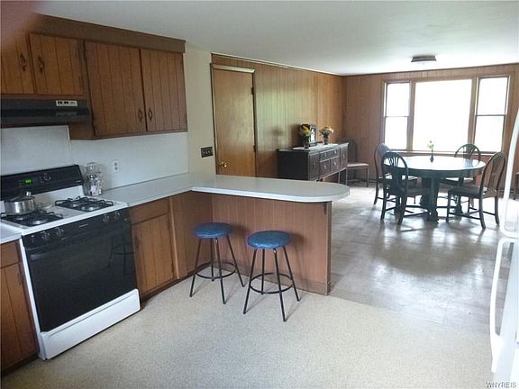 3rd image of 6714 Vail Dr