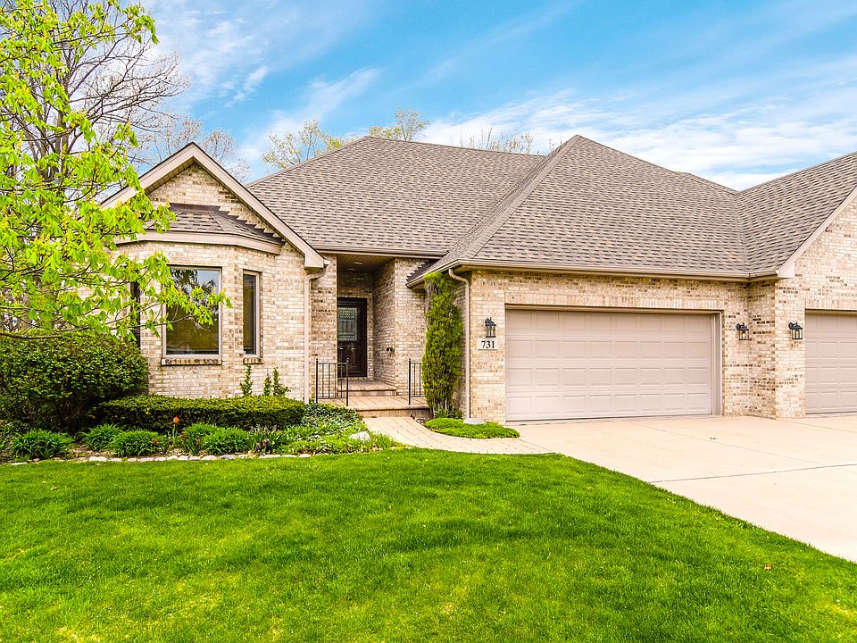 1st image of 731 River Bluff Dr