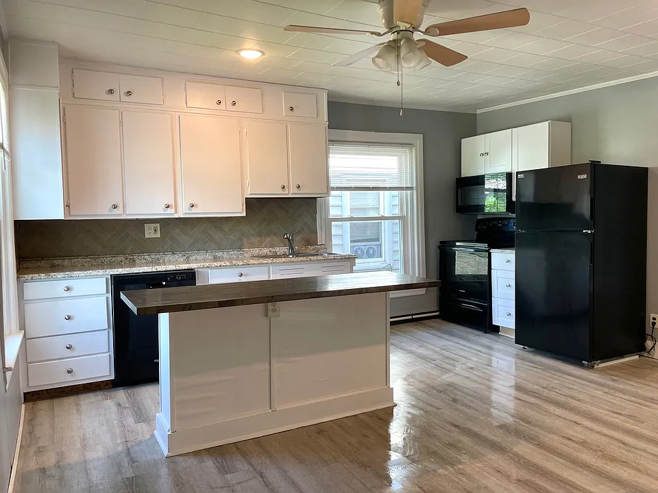 520 Main St #2