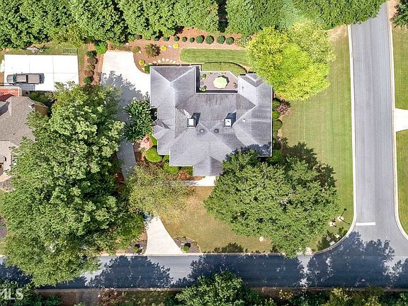 2nd image of 308 Montrose Dr