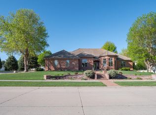 2412 W 46th Street Pl, Kearney, NE 68845