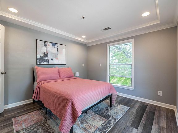 2nd image of 823 North St #4