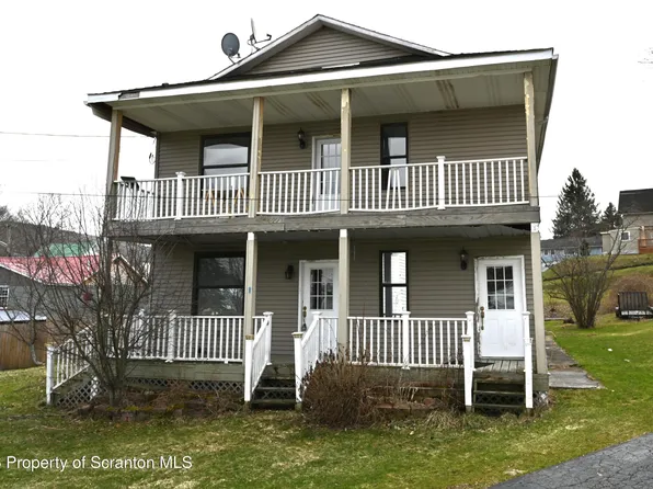 93 Prospect St, Hallstead, PA 18822
