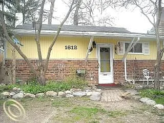 1612 Clark Lake Rd photo 1