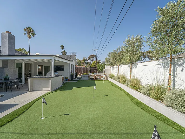 2858 Drake Ave — Photo 29