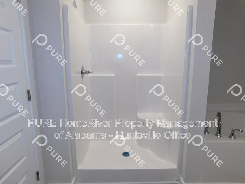 4 bed, 3.0 bath, 1931 sqft, $1,650 — Photo 3