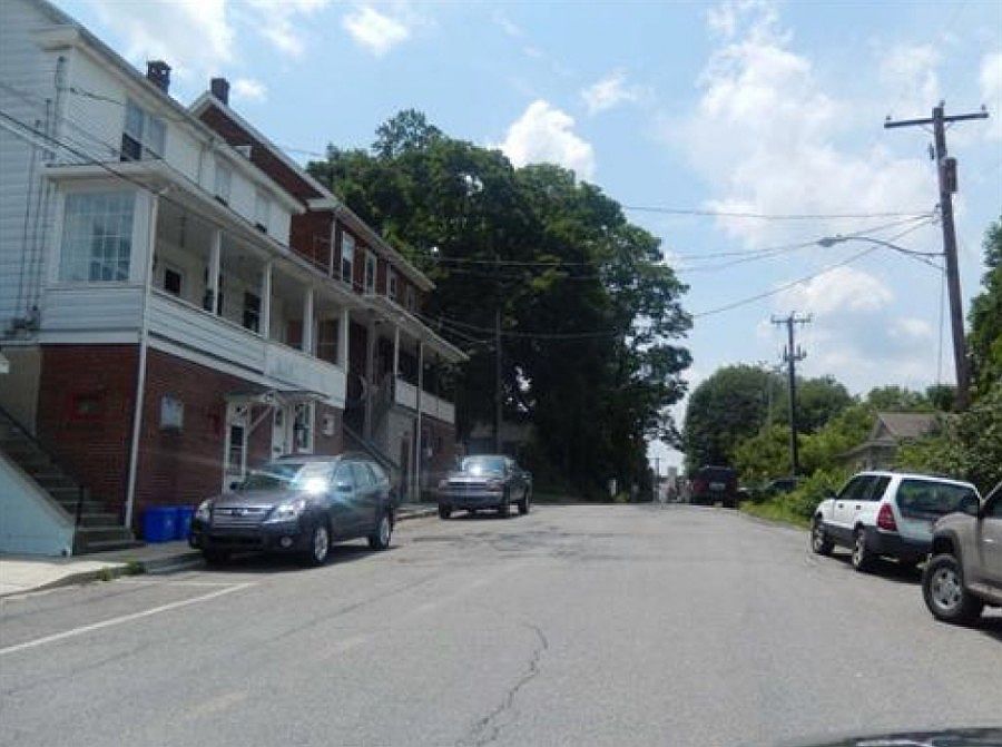 2nd image of 316 E Ridge St