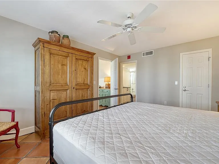 800 Benjamin Franklin Dr #406 — Photo 17