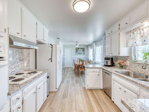 5th image of 6228 N Millbrook Ave