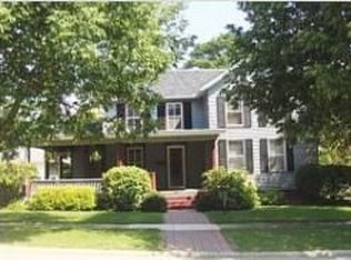 12 NW 5th St, Galva, IL 61434