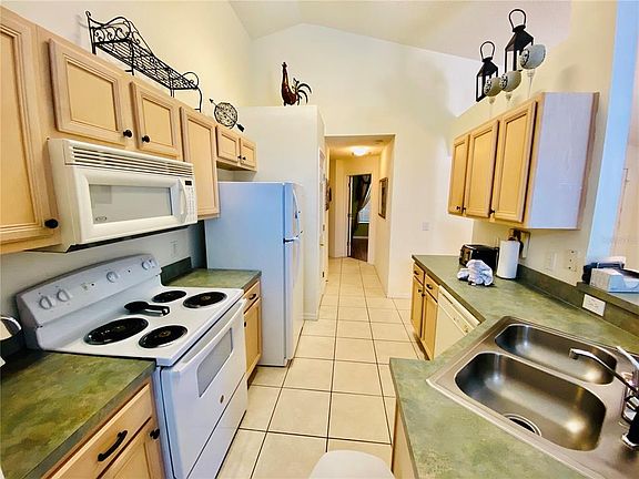4th image of 8544 Sunrise Key Dr