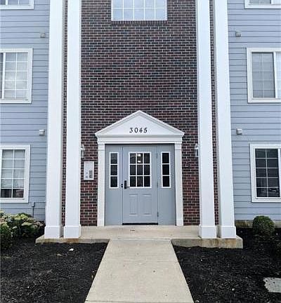 3rd image of 3045 Westminster Dr APT 102