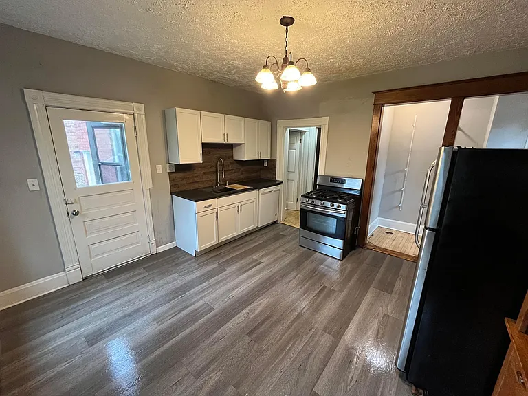 1005 Grove Ave #L — Photo 11