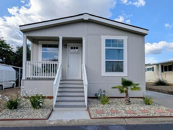 3rd image of 8357 Cedarwood Ln