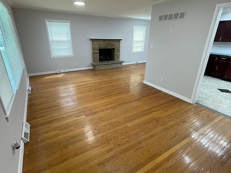 7840 Campbell St — Photo 20
