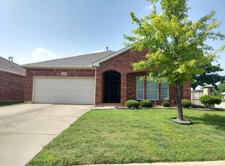 9700 Gallatin Ln, Fort Worth, TX 76177
