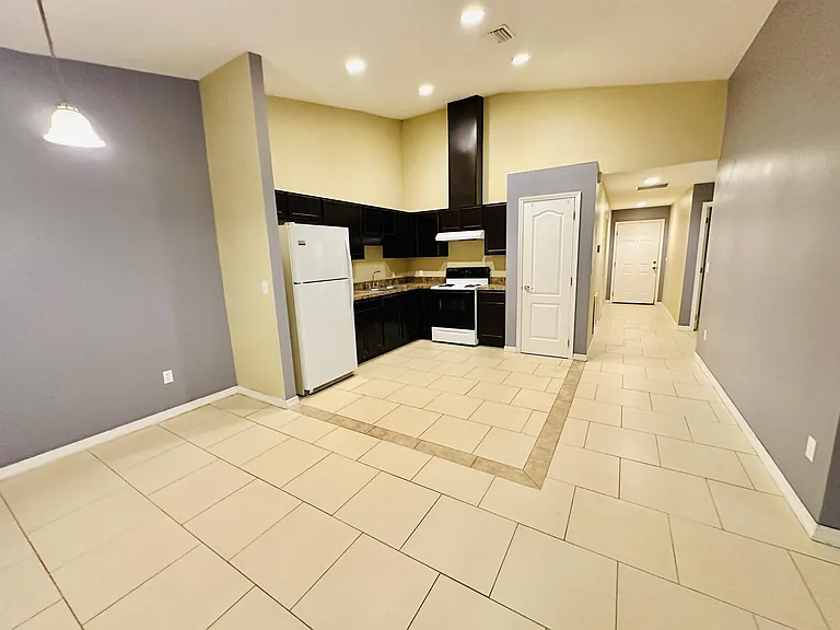 1013 King St — Photo 7