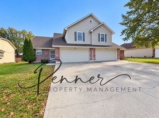 405 SW Hoke Ln, Lees Summit, MO 64081