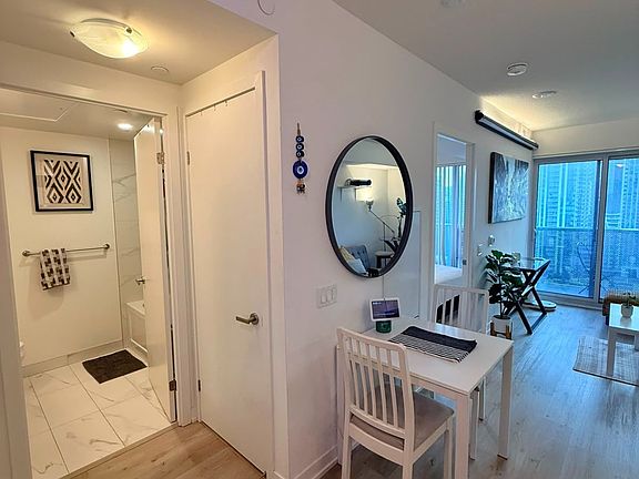 4th image of 138 Downes St #2612