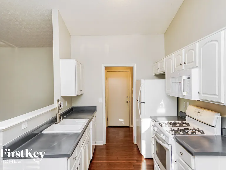 714 Keltoncrest Dr — Photo 7
