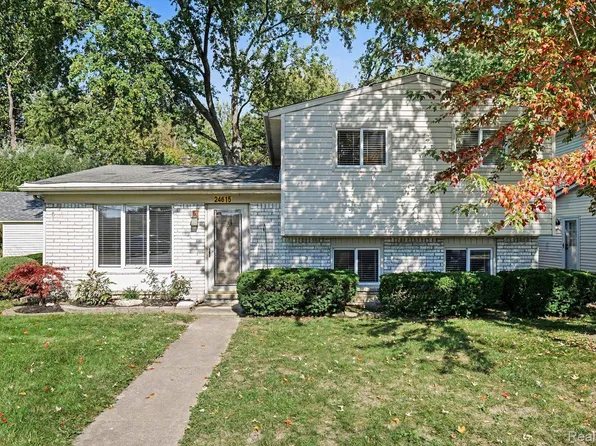 24615 Orchid St, Harrison Township, MI 48045