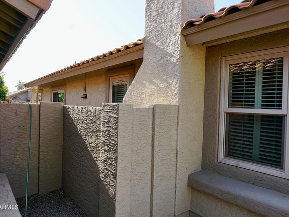 3rd image of 6823 S DENNIS Drive