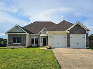 202 Cabrio Way, Headland, AL 36345