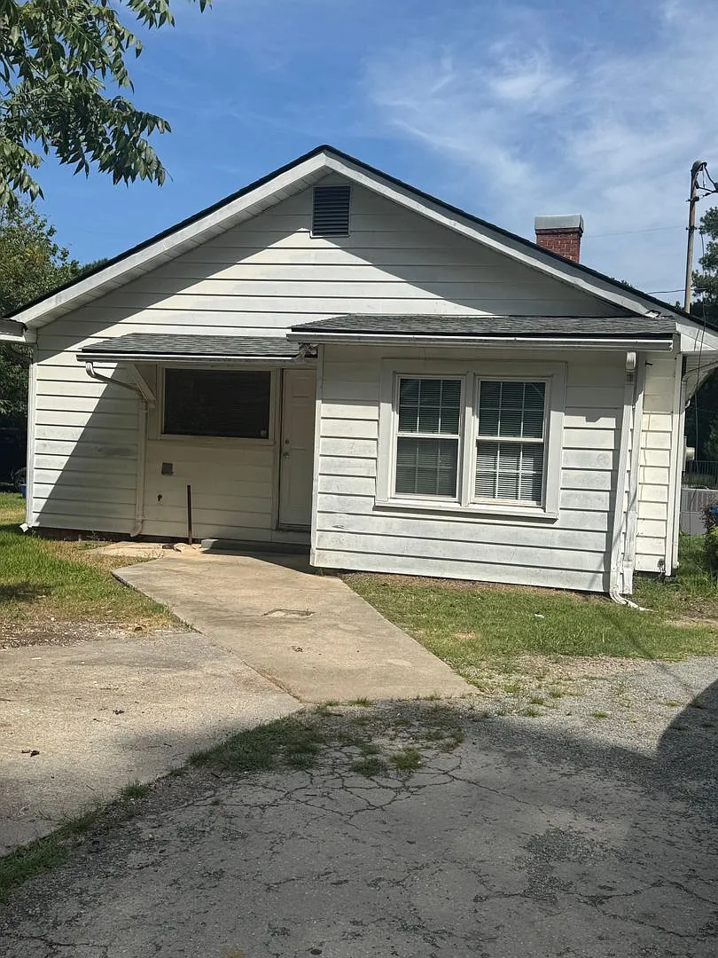 3 bedrooms, garage — Photo 4