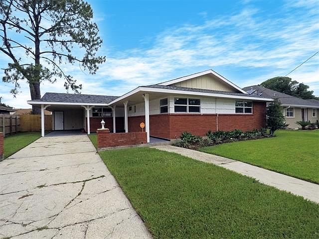 1st image of 4668 Camelot Dr