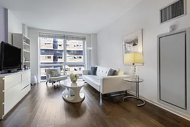Rented by R New York