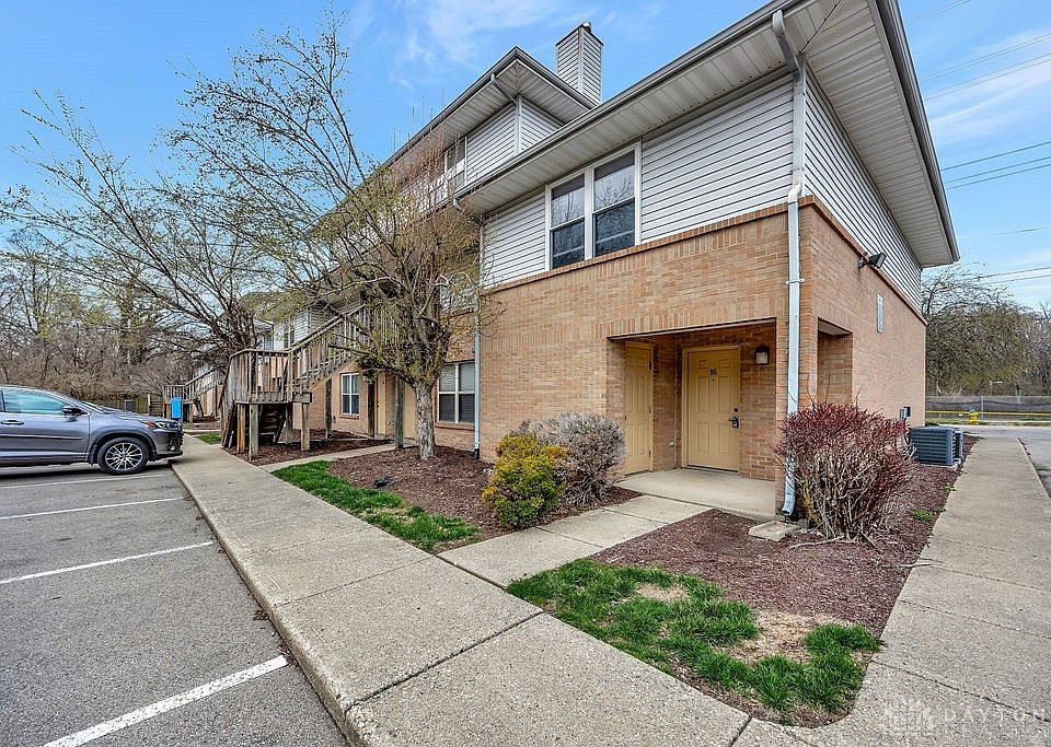 1st image of 978 Irving Ave APT 16