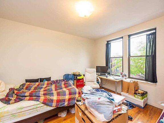 3rd image of 2455 27th St APT 3A