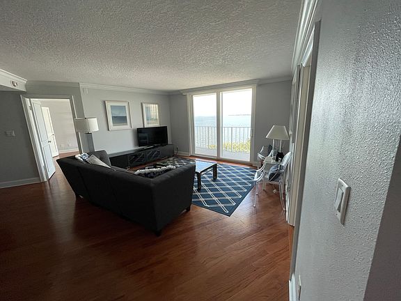 5th image of 2611 Bayshore Blvd APT 802