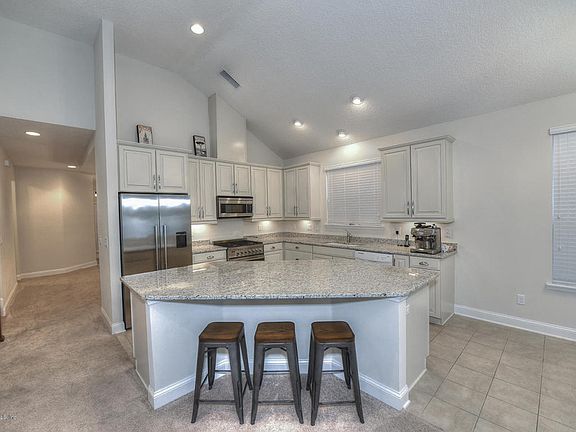 4th image of 279 Captiva Dr