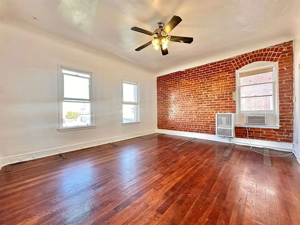 1st image of 1172 N New Hampshire Ave #305