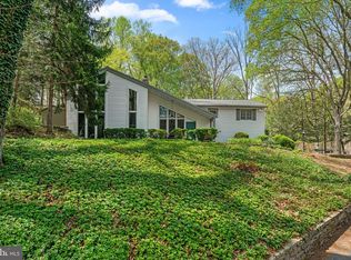 2421 Cub Hill Rd, Parkville, MD 21234