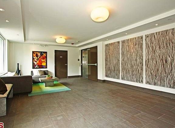 4th image of 900 S Westgate Ave APT 204