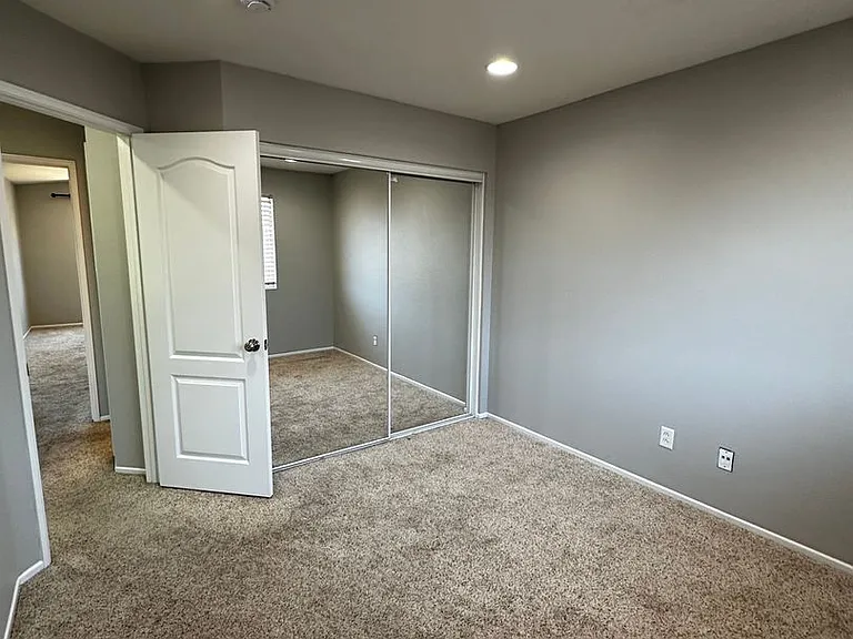 1455 Holcomb — Photo 14