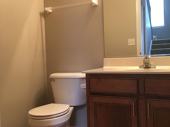 4th image of 1427 Plantain Dr